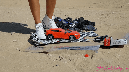 Anastasija 22 - Crushing Lamborghini